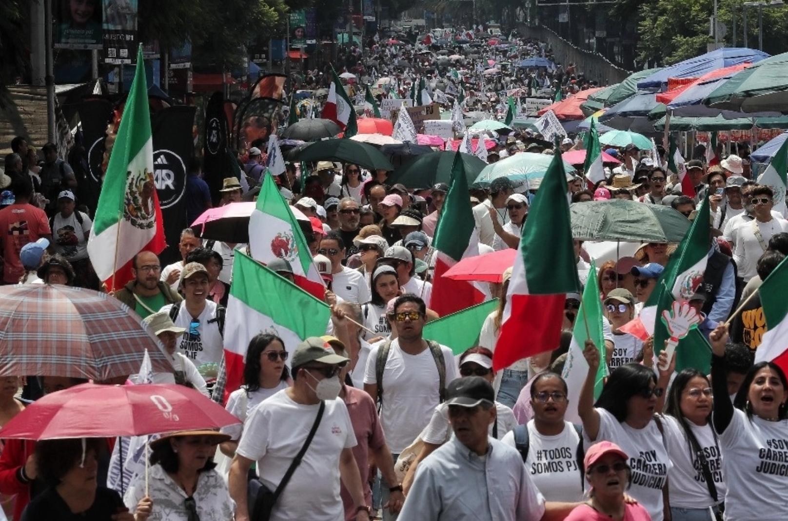 Marchan contra la reforma al Poder Judicial